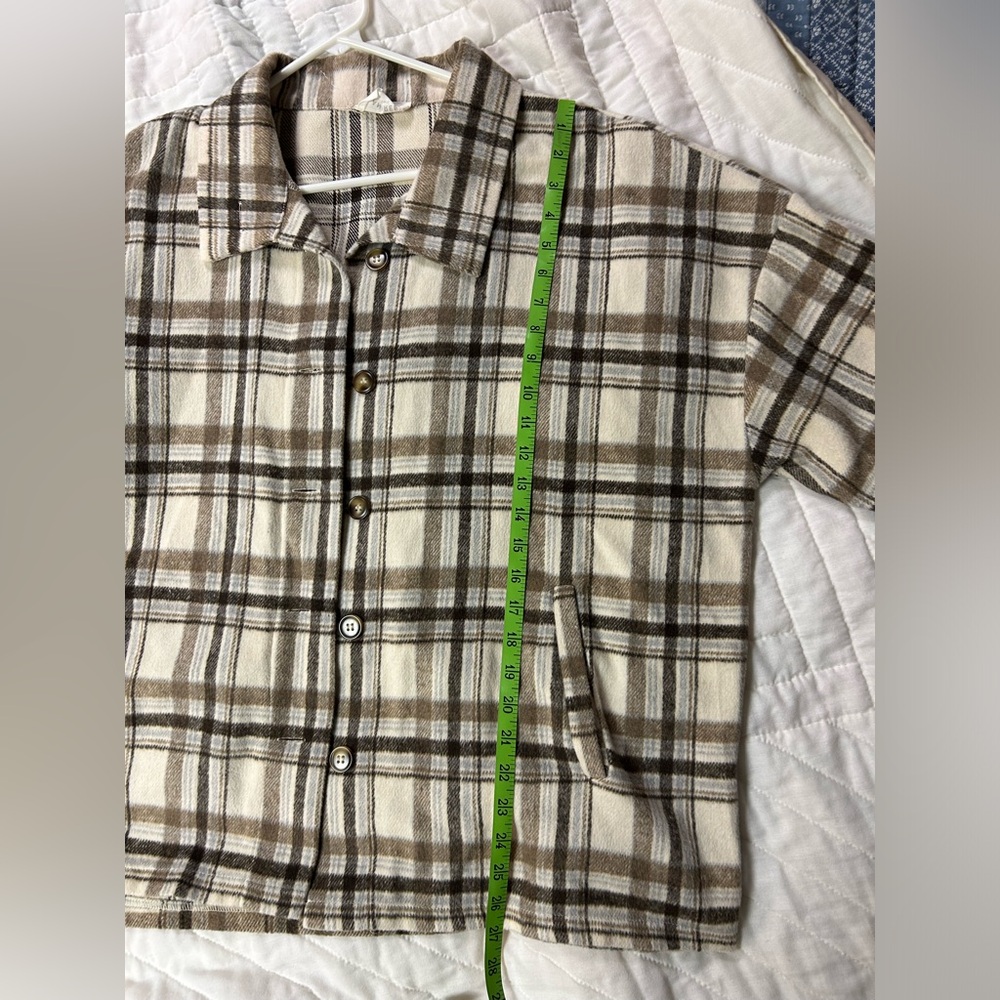 Shacket. Size Large - Picture 3 of 7